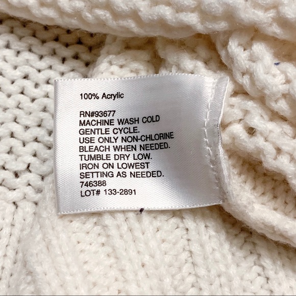 Off-the-shoulder Sweater - Picture 7 of 8